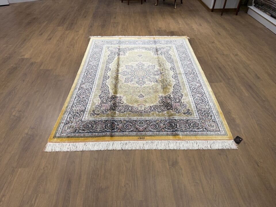İran İpekli Halı 1.50*2.25