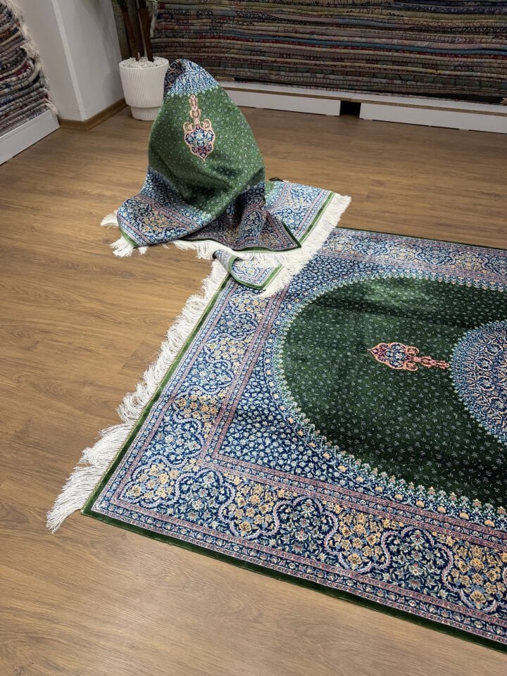 İran Halısı 150*250 (3.37)m2