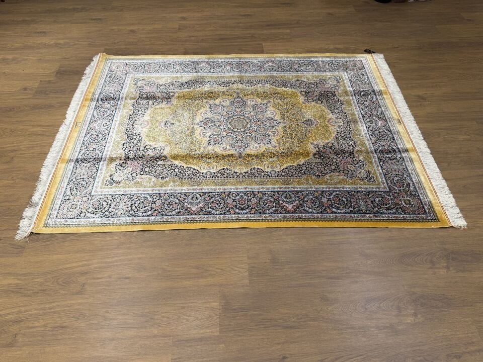 İran İpek Halı 150 x 225