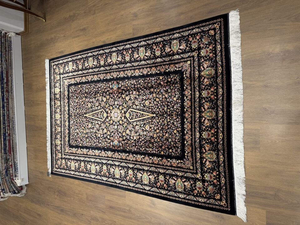 İran İpek Halı 150 x 225  Asaletin Simgesi