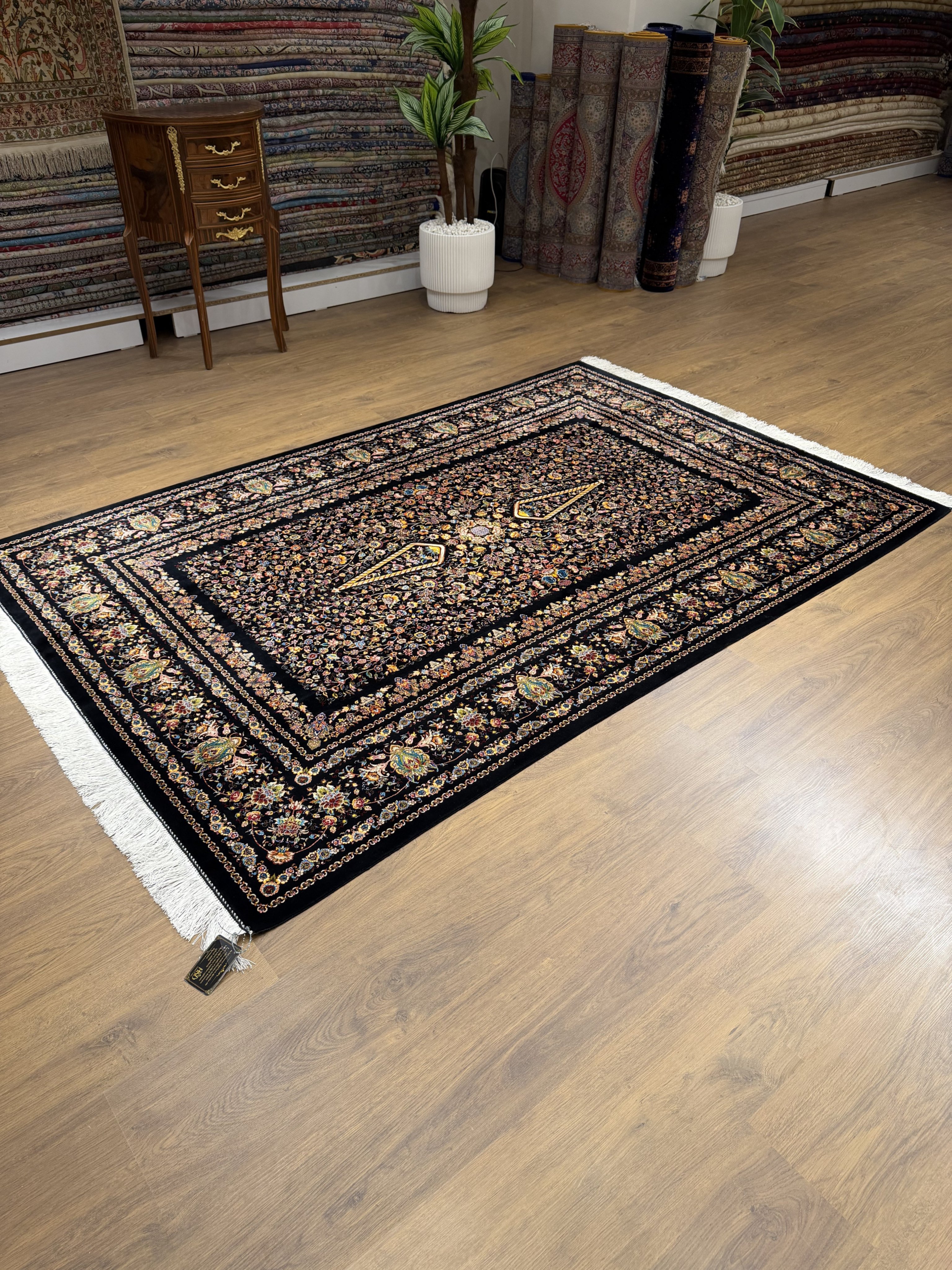 İran İpek Halı 150 x 225  Asaletin Simgesi