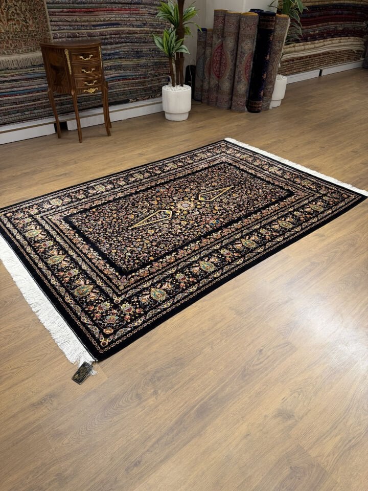 İran İpek Halı 150 x 225  Asaletin Simgesi