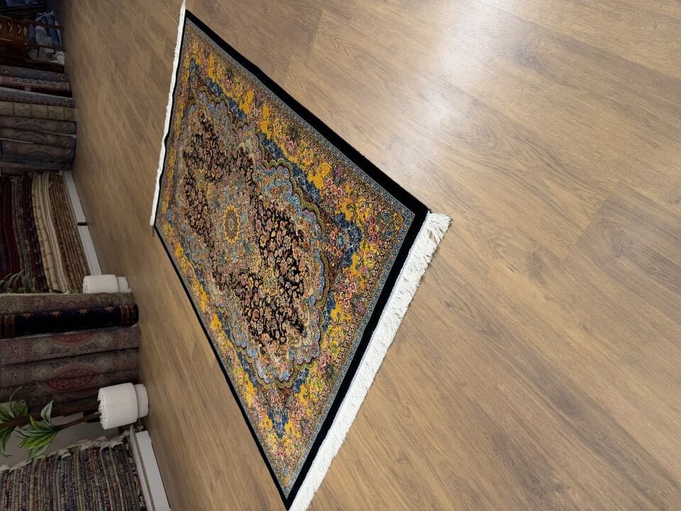 İran İpek Halı 150 x 225 Oriental Black