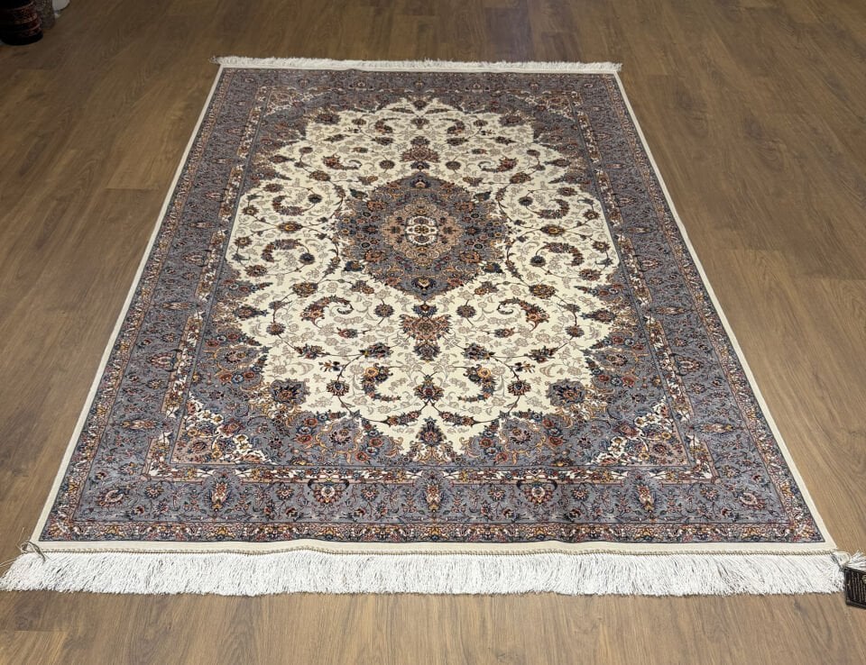 İran İpek Halı 150 x 225 Gri&Krem Madalyon
