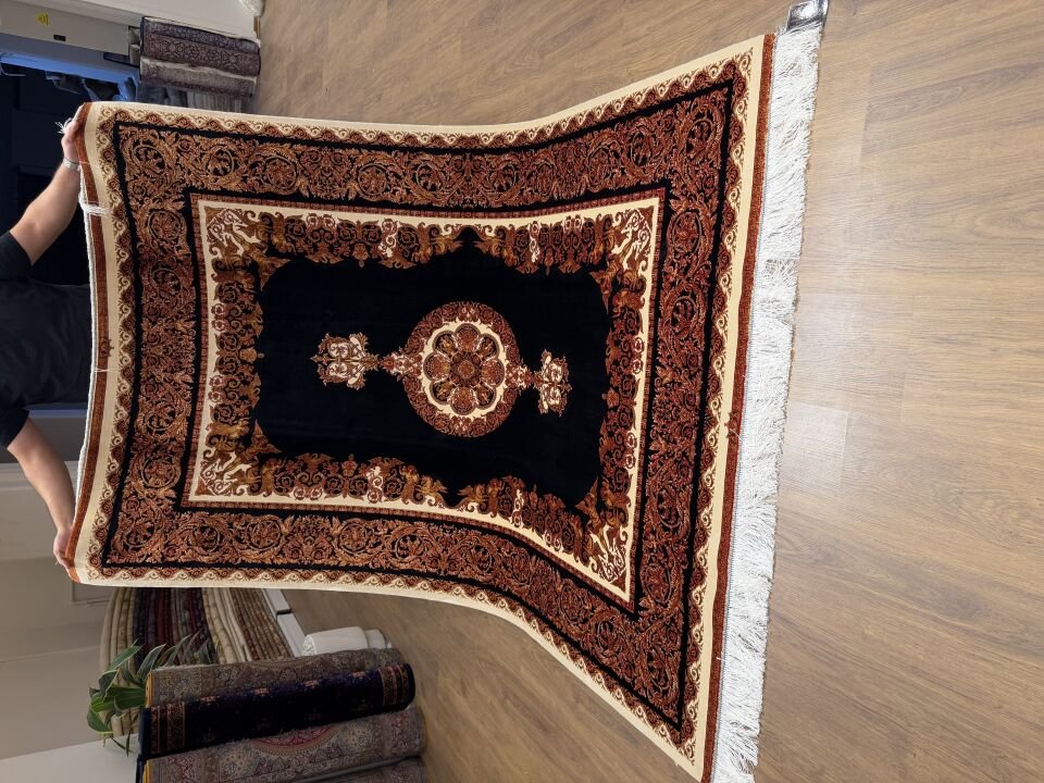 İran İpek Halı 150 x 225 Melek Figürü