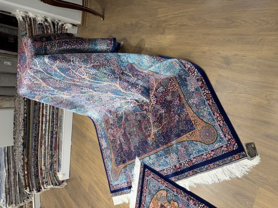 İran İpek Halı 150 x 225 Siyah Hayat Ağacı