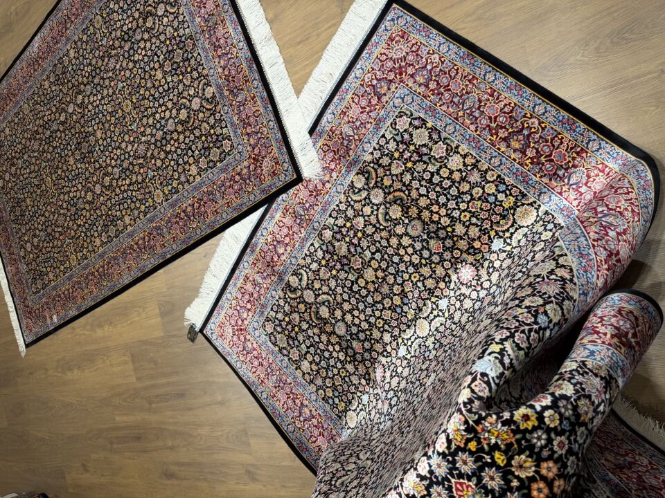 İran İpek Halı 150 x 225 Yedidağ Çiçeği Hereke Siyah