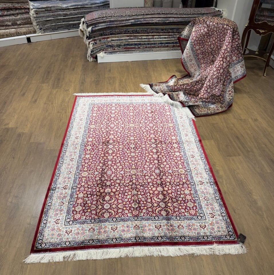 İran İpek Halı 150 x 225 Yedidağ Çiçeği Hereke Bordo