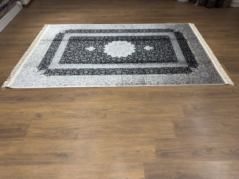 İran İpek Halı 150 x 225