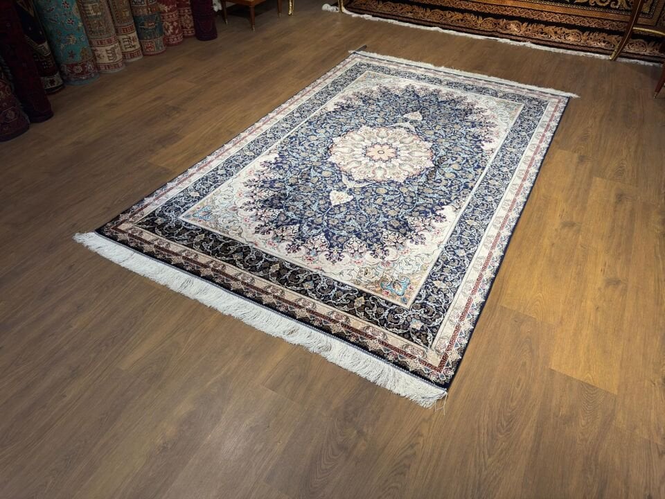 İran İpek Halı 150 x 225