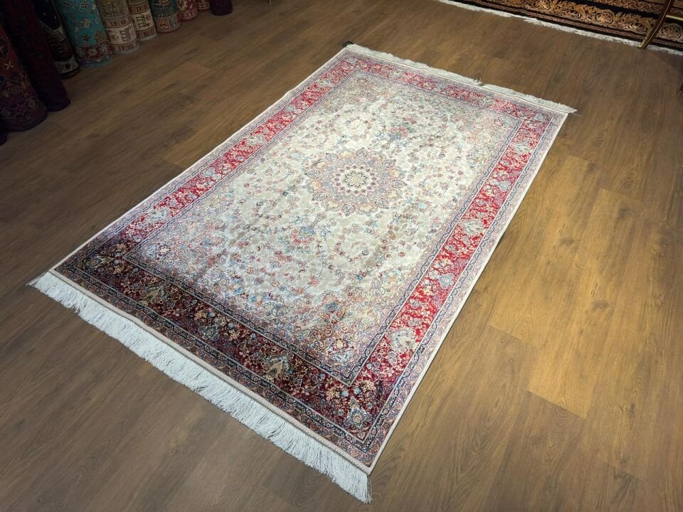 İran İpek Halı 150 x 225