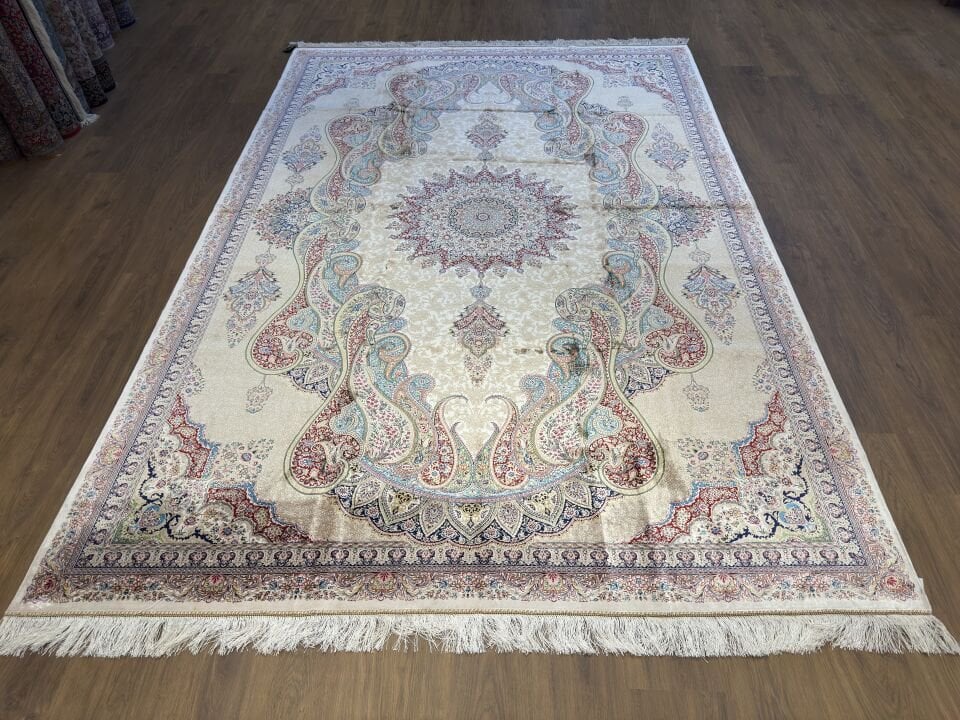 İran İpek Halı 200 x 300