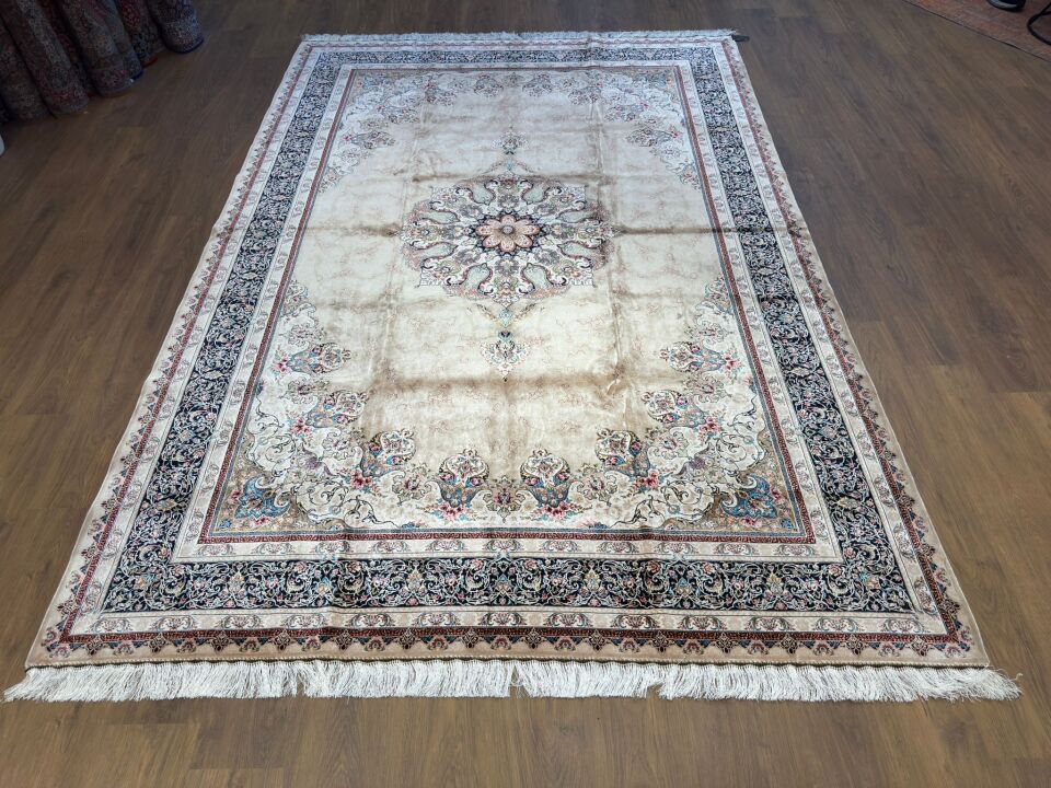 İran İpek Halı 200 x 300