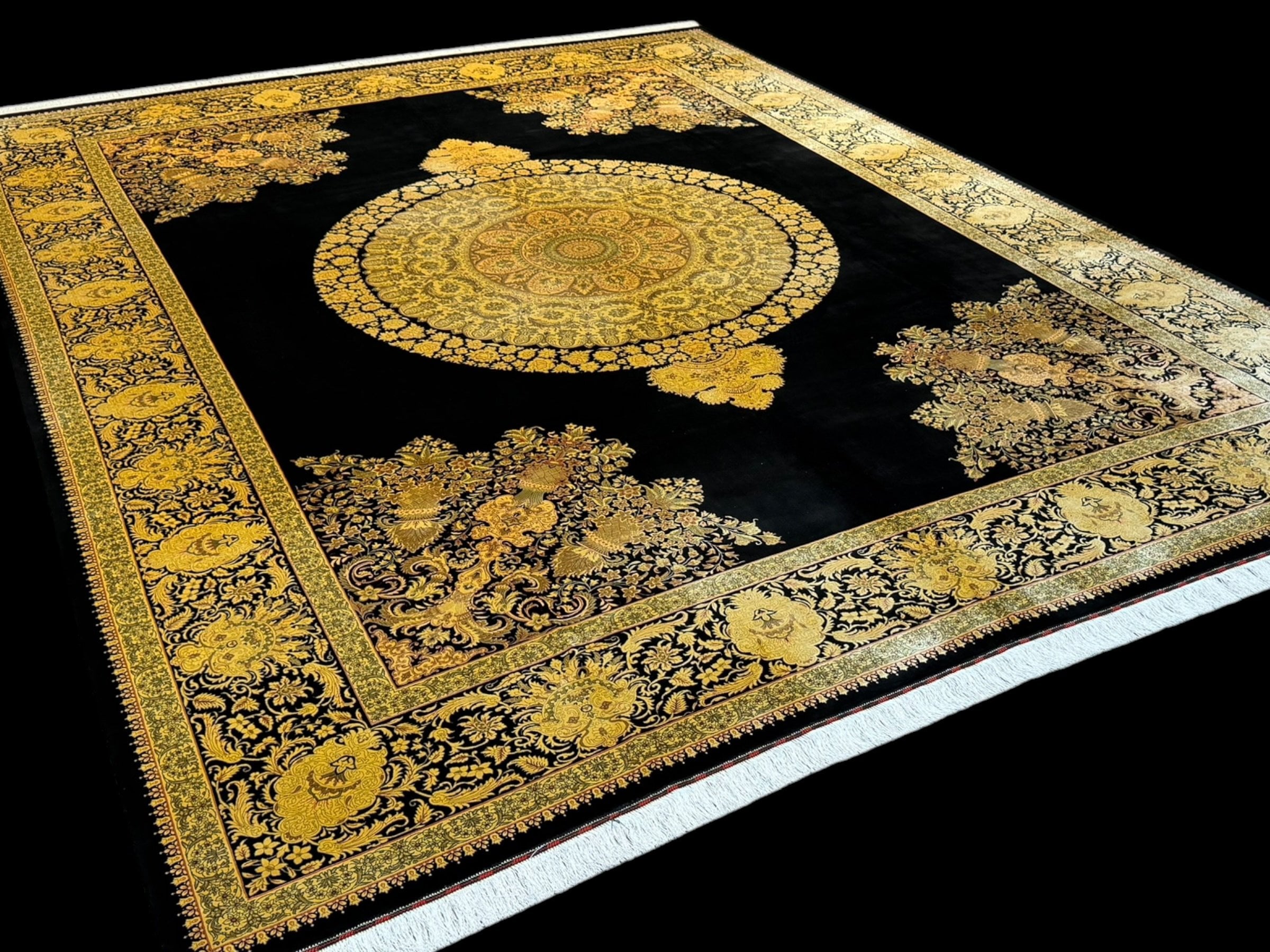 İRAN İPEK HALI 300 x 400 ( 12 m² )