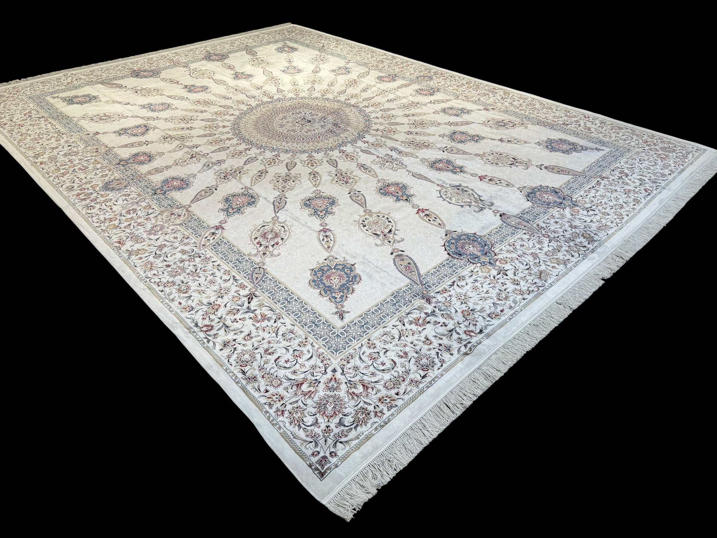 İRAN İPEK HALI 300 x 400 ( 12 m² )