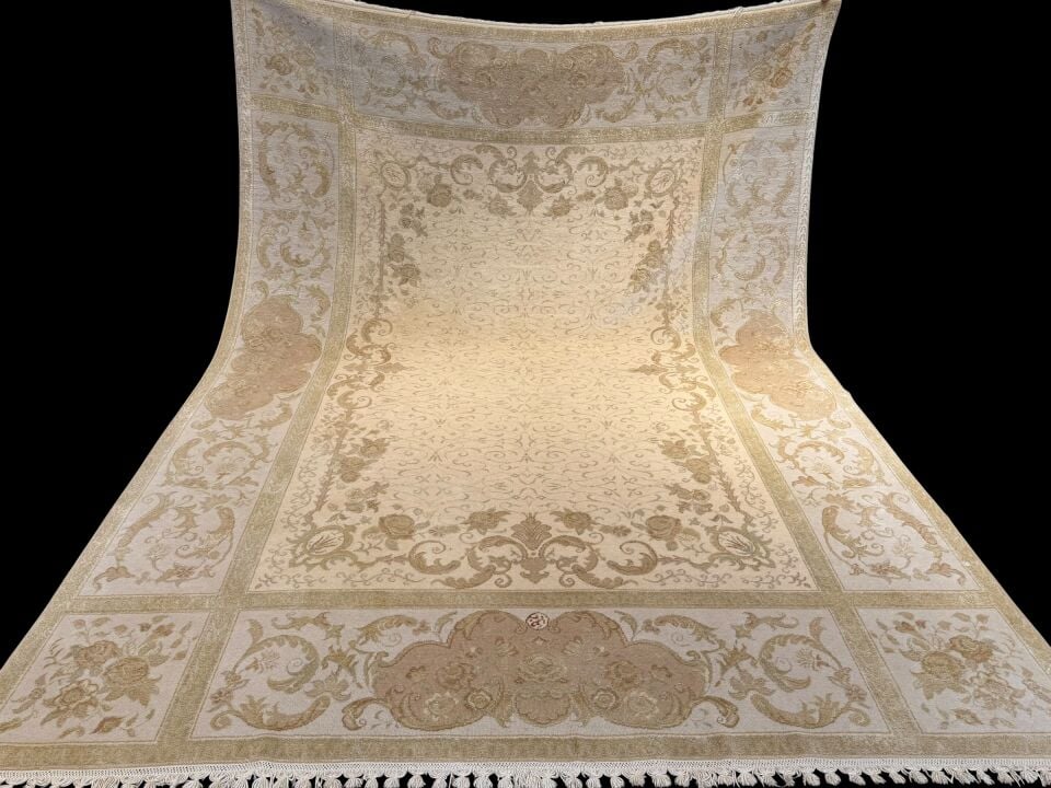 TUĞRA KOLEKSİYONU EL DOKUMA SAF İPEK VE YÜN 2.20 x 3.20 ( 7.04 m² )