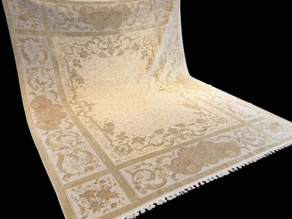 TUĞRA KOLEKSİYONU EL DOKUMA SAF İPEK VE YÜN 2.20 x 3.20 ( 7.04 m² )