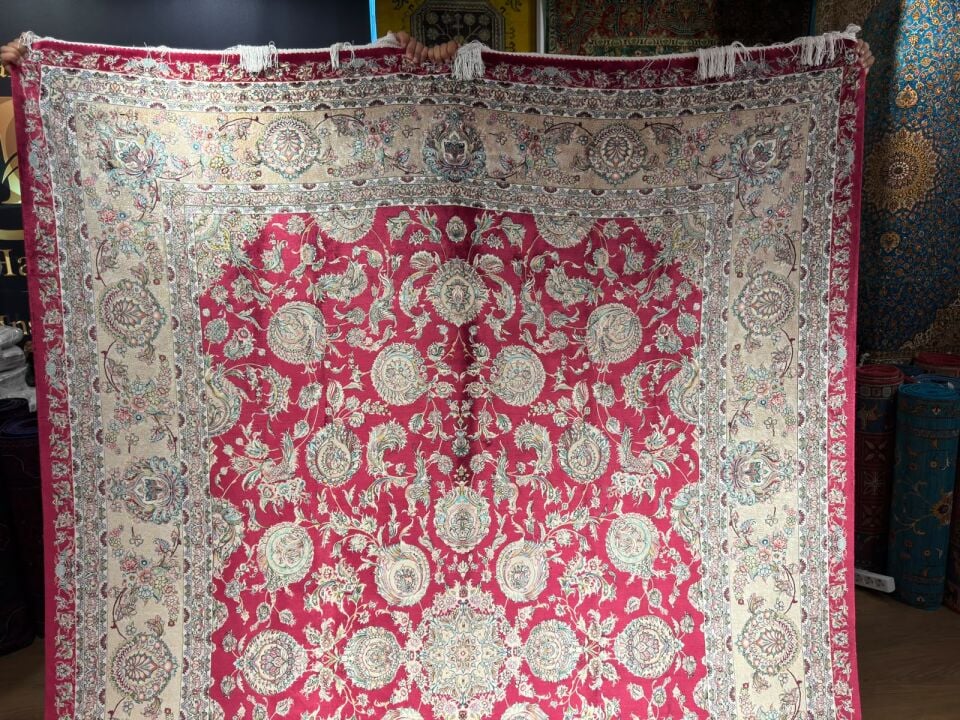 İPEKLİ İRAN HALISI 6 m² ( EL YAPIMI FİNİSHİNG )