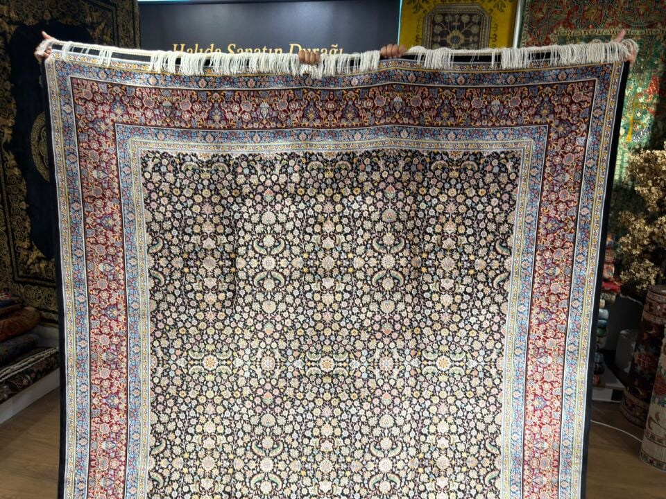 İPEKLİ İRAN HALISI 6 m² ( EL YAPIMI FİNİSHİNG )